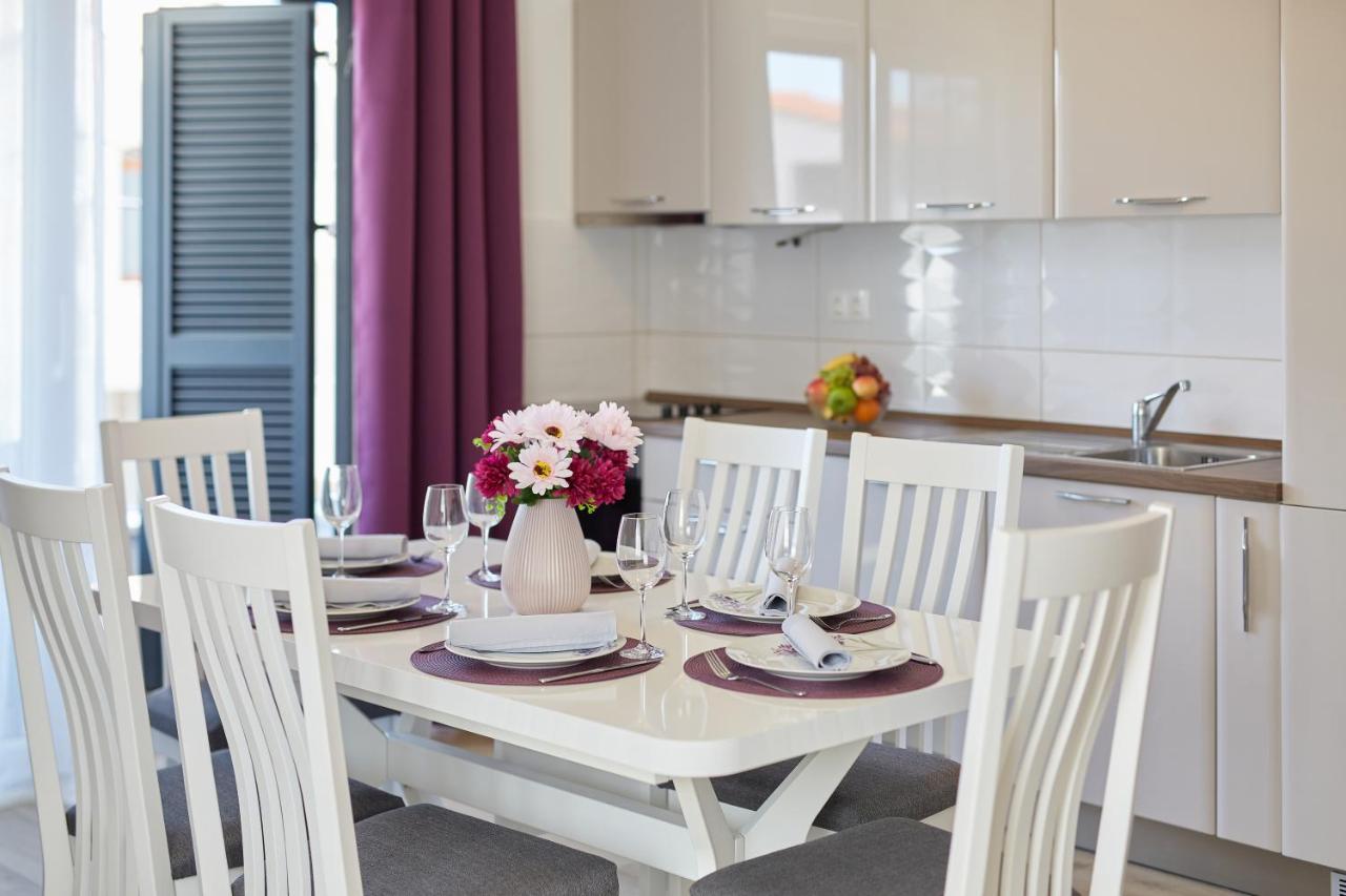 Apartments Nika ตูรันญ์ ภายนอก รูปภาพ