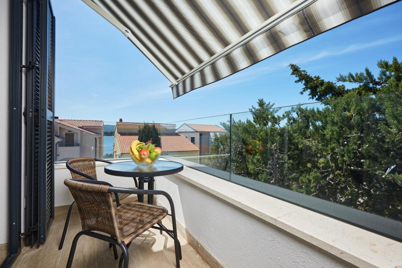 Apartments Nika ตูรันญ์ ภายนอก รูปภาพ