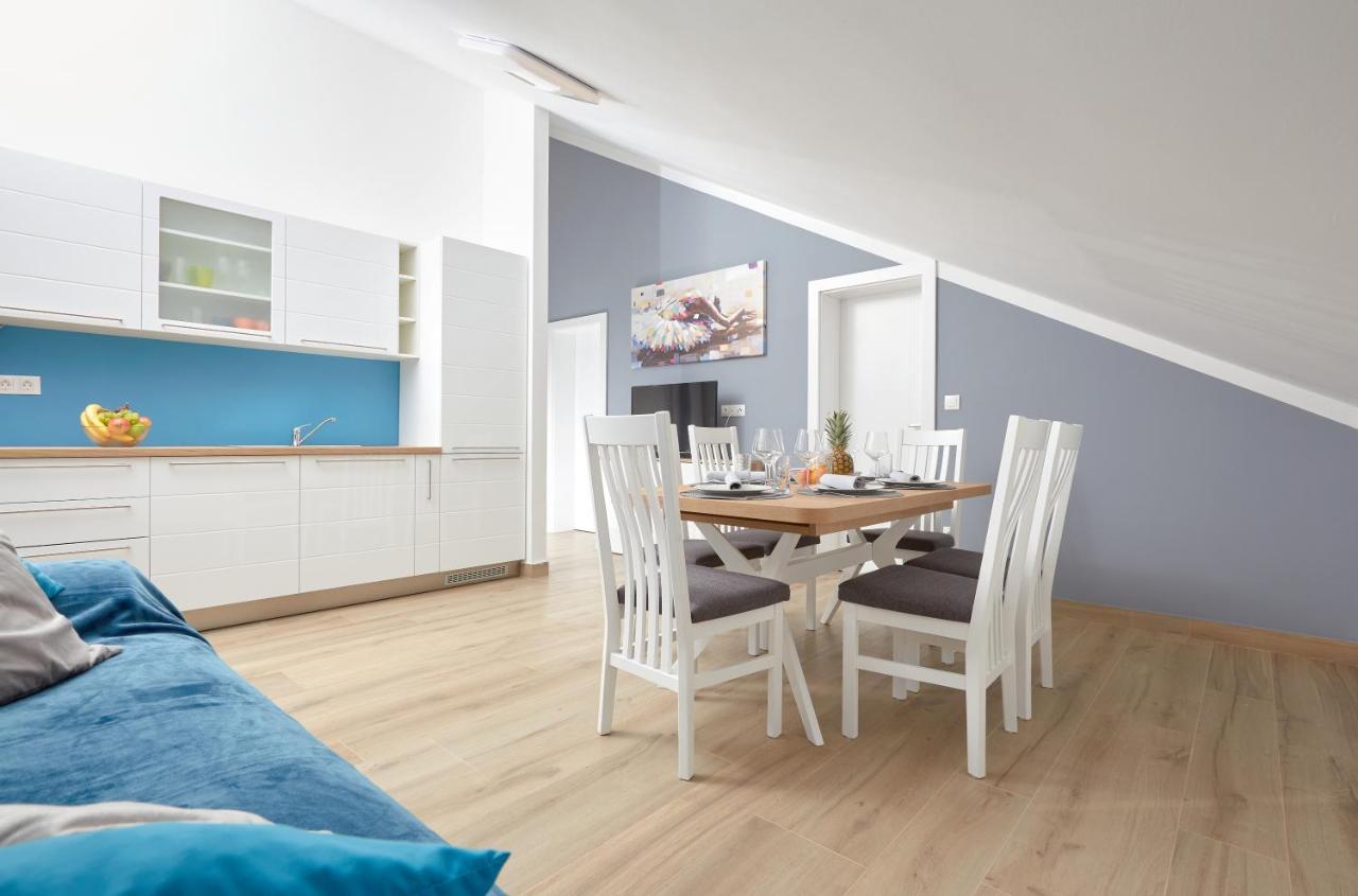 Apartments Nika ตูรันญ์ ภายนอก รูปภาพ