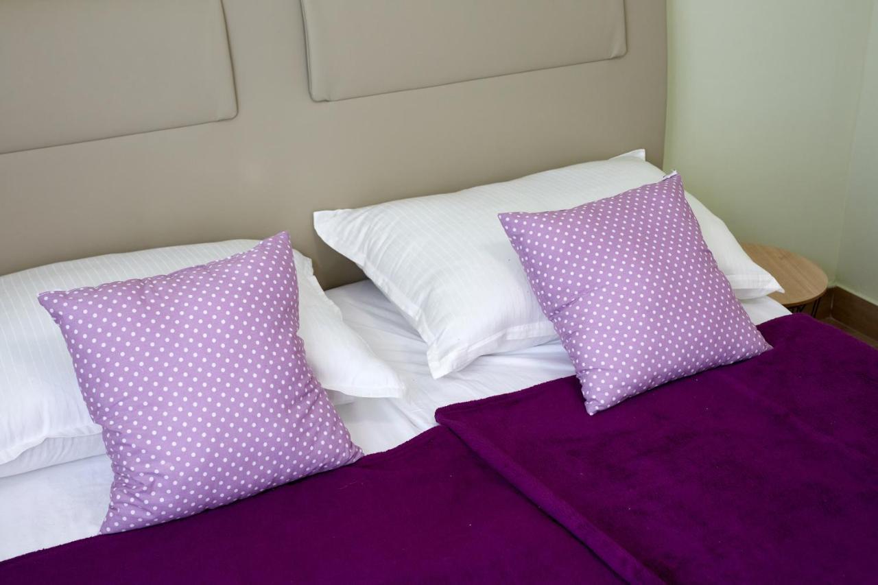Apartments Nika ตูรันญ์ ภายนอก รูปภาพ