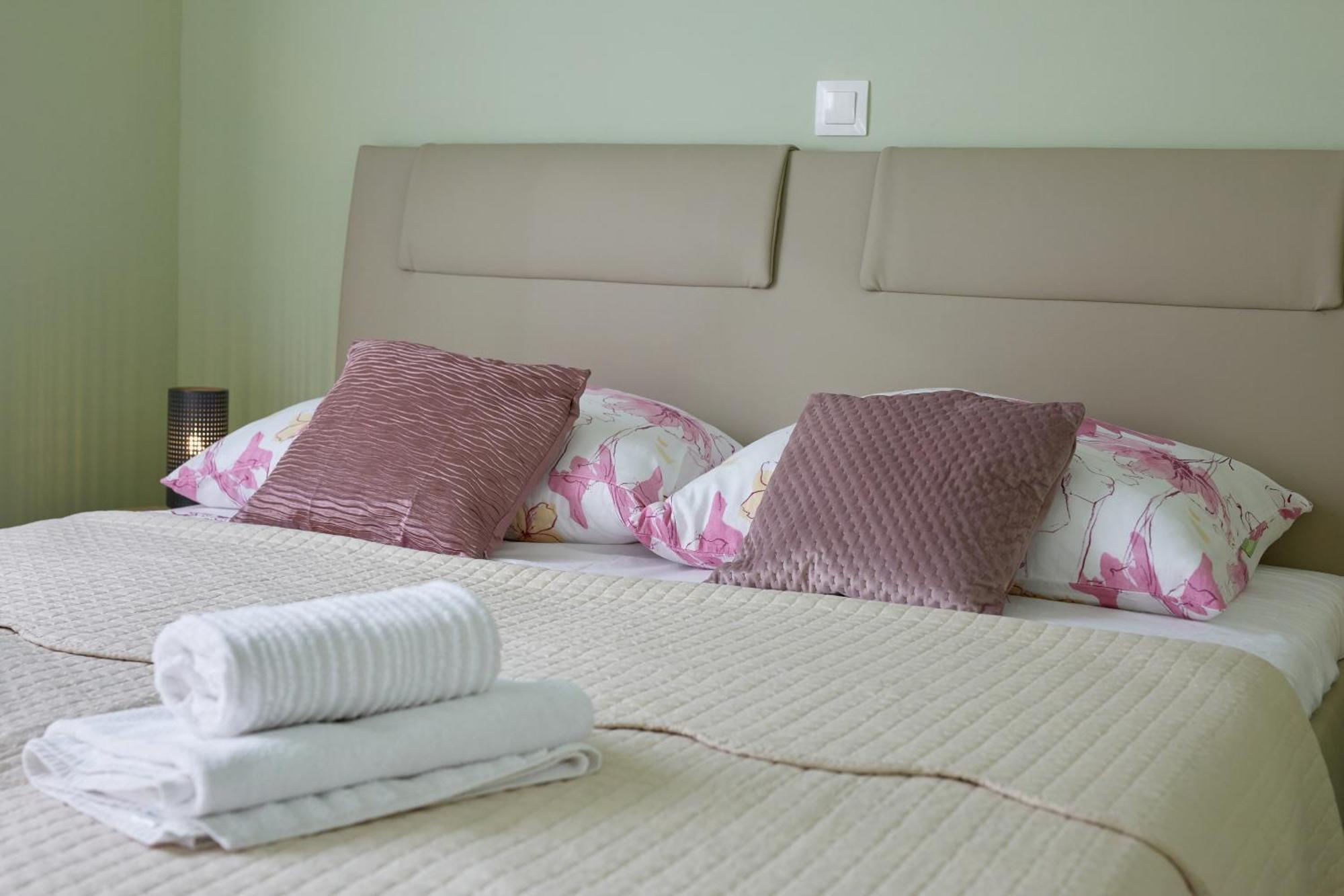 Apartments Nika ตูรันญ์ ห้อง รูปภาพ