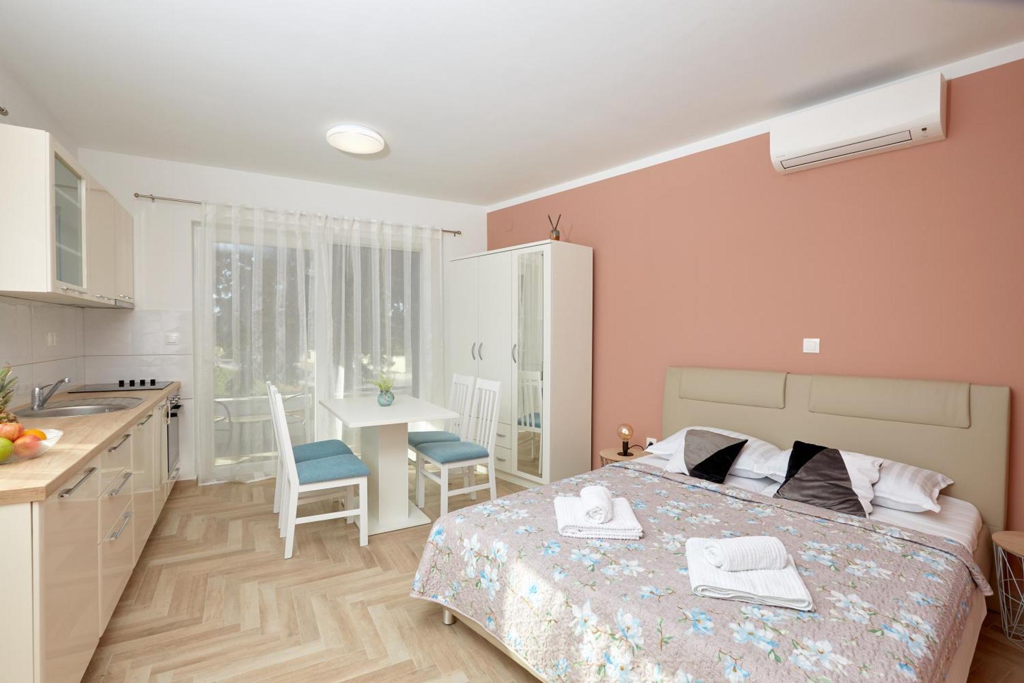 Apartments Nika ตูรันญ์ ห้อง รูปภาพ